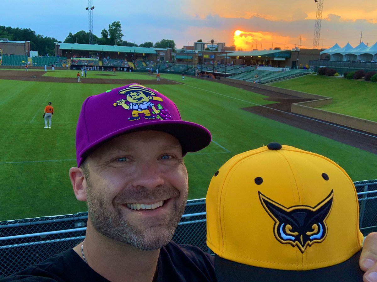 ItsErikMertens's tweet photo. Ended the day with meeting a Twitter baseball friend for the first time! I hear his voice all the time on @LetsGet2TheShow & heβs just as nice in person! @skotskipole, thanks for showing @CarinosaLeon & me a good time with @ofallonbaseball! #ErikLikesBaseball #AllTheBallparks https://t.co/ckp9O3jZZx