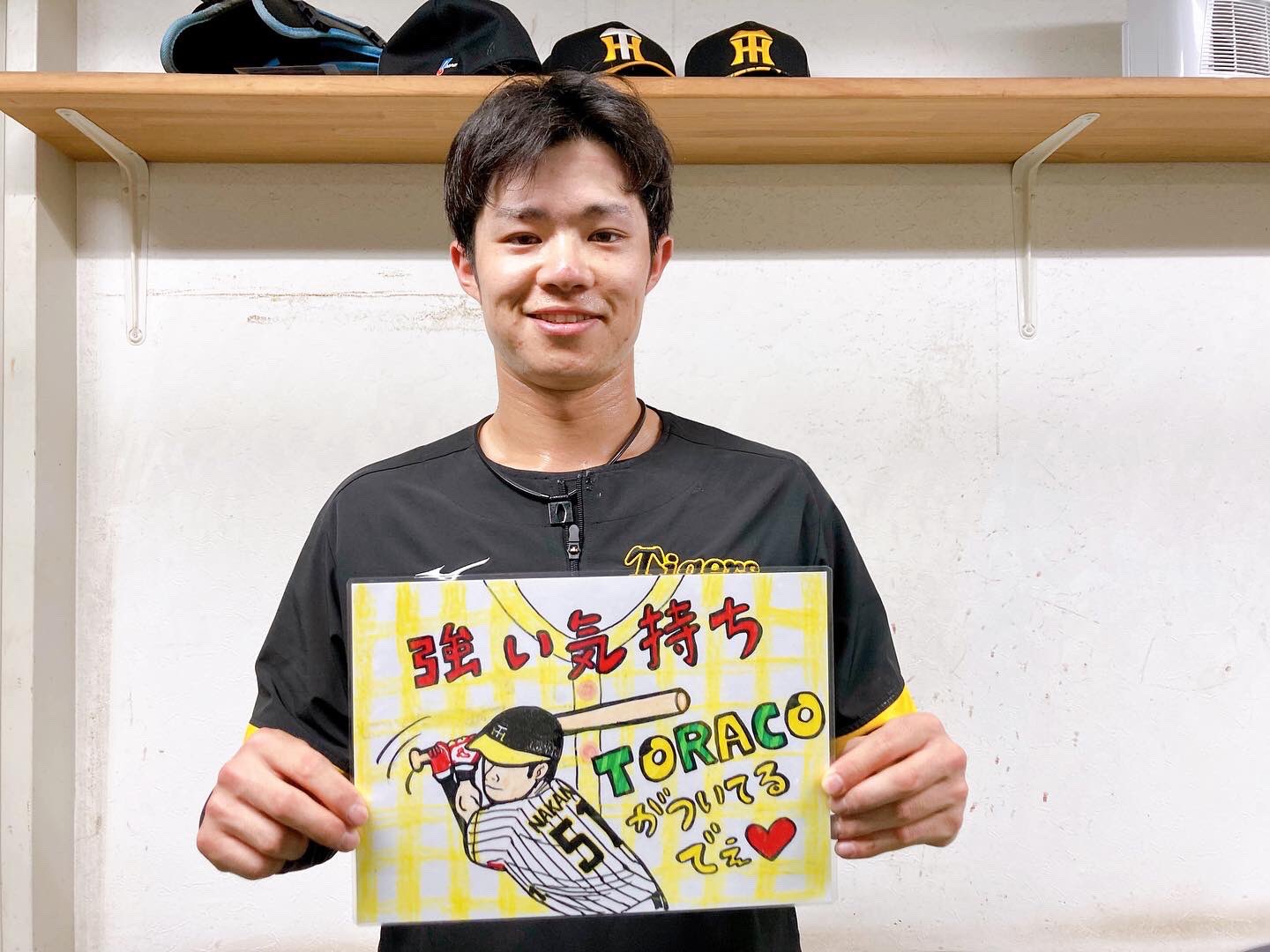 阪神タイガース 佐藤輝明 優勝記念シークレット選手顔イラストTシャツ