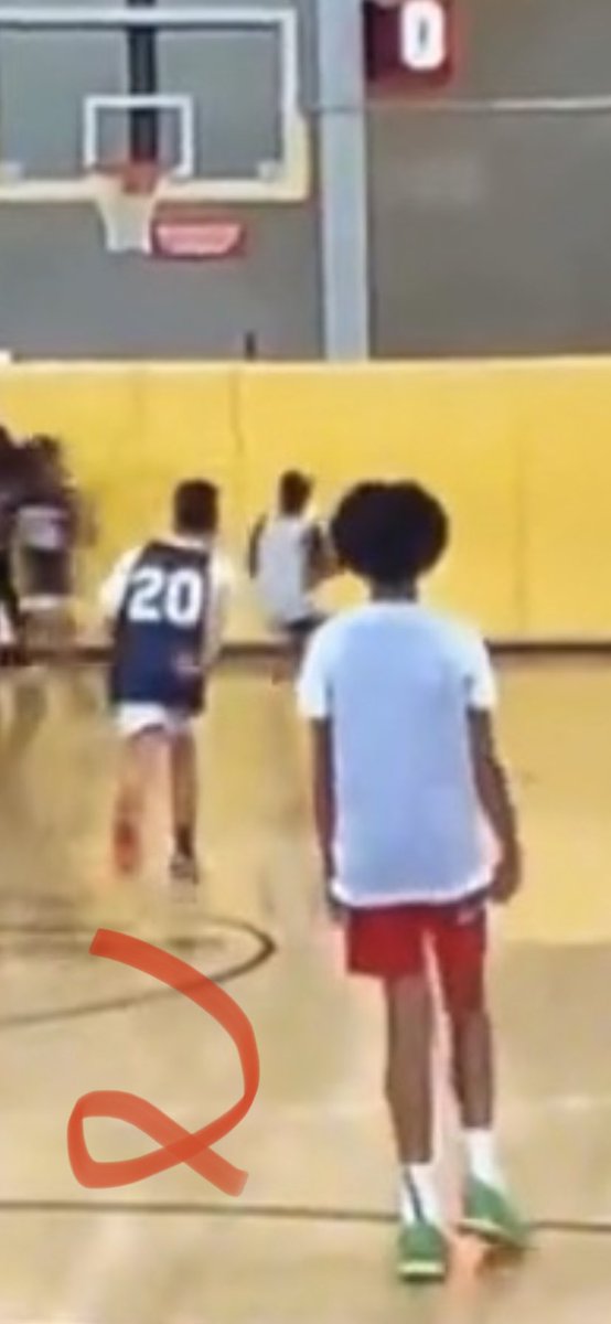 Bruce Wayne Leroy tweet media