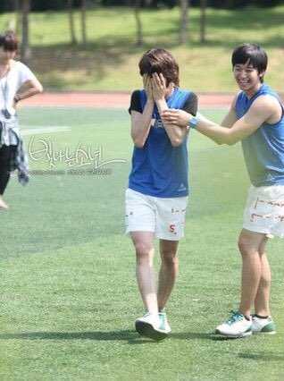 Fati7De's tweet photo. I would lowkey love to see these crazy hairstyles again🫣
#2PM   #투피엠   @follow_2PM
#SHINee #MINHO #Junho https://t.co/AAboWq0izu
