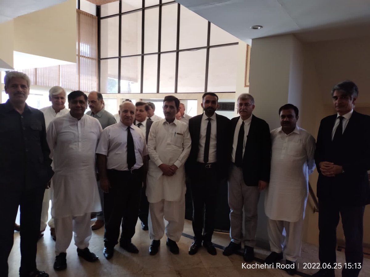 AbidSZuberiASC's tweet photo. Meeting our friends & supporters in Sialkot.
25.06.2022
#AbidSZuberi #AbidZuberi #AbidShahidZuberi #SupremeCourt #PresidentSupremeCourtBar
#ElectionSCBA
#PresidentSCBA
#ASC #Lawyer #Sialkot #Pakistan
#ElectionSCBA #Punjab https://t.co/RVfdVAsKYN