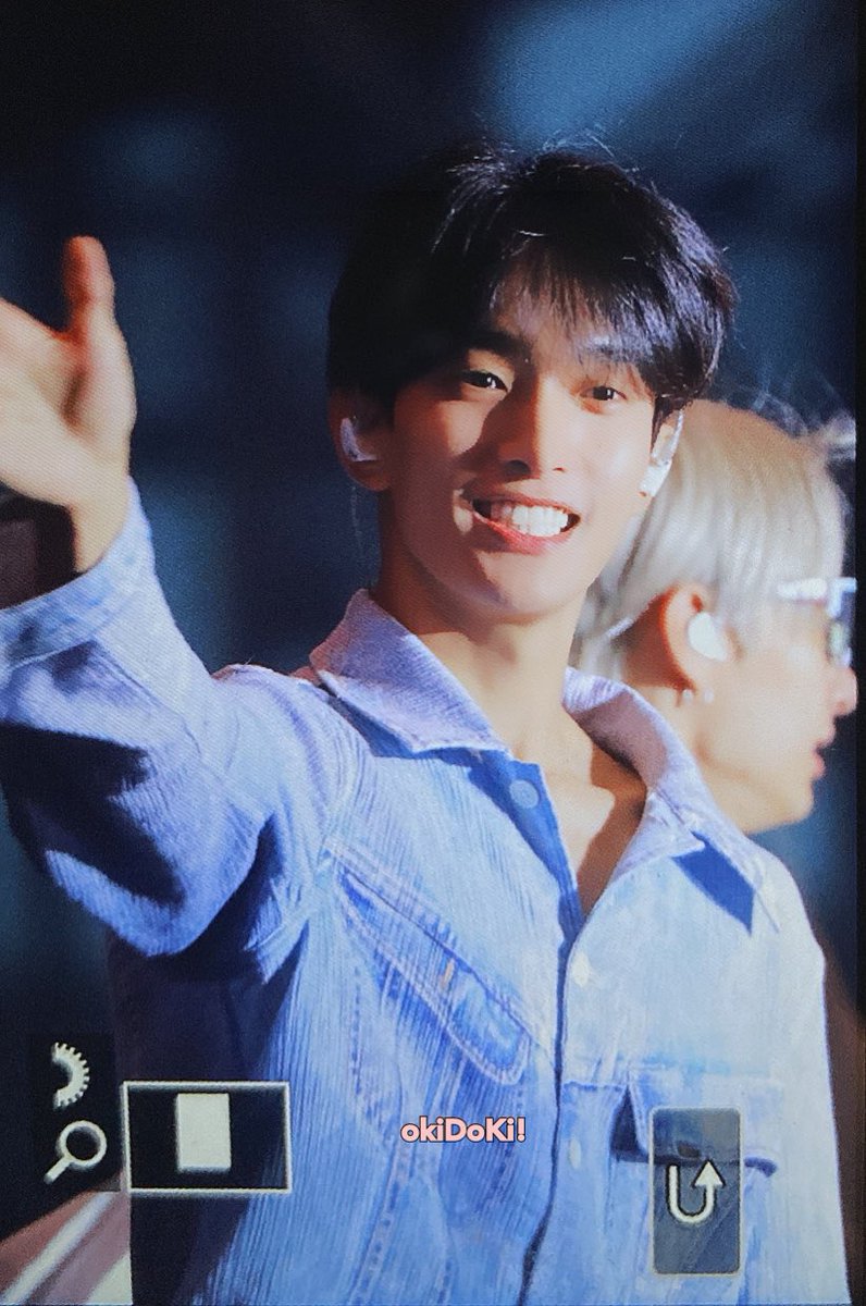 220626
#SEVENTEEN    #DK
#세븐틴    #도겸
방방강지