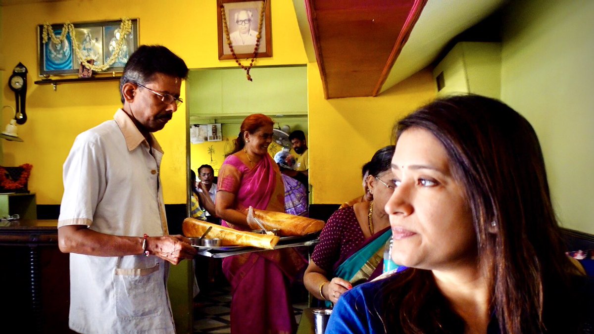 kripalamanna's tweet image. Whilst there are a few tales around the origin of the masala dosae, many believe that it was first made in the temple town of Udupi and at Mitra Samaj, an eatery that opened in 1949. Watch the vlog at youtu.be/lbaB_C5QOpM
@foodloversindia #truthinfood #mitrasamaj #udupi