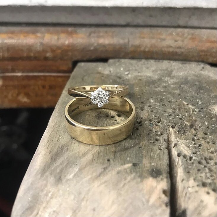 Two much-loved rings that have been in for the melt. Now refashioned into this sparkling wedding band ✨