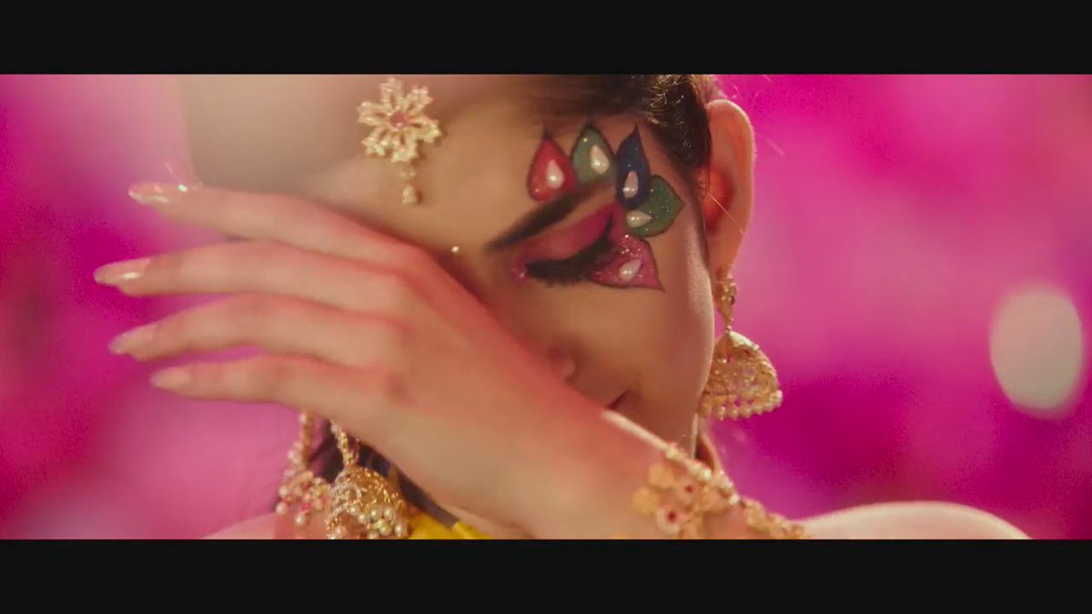 BestMovieScen10's tweet photo. I watched pelli sandadi for the plot!!

the plot: https://t.co/67QyxBSt2l