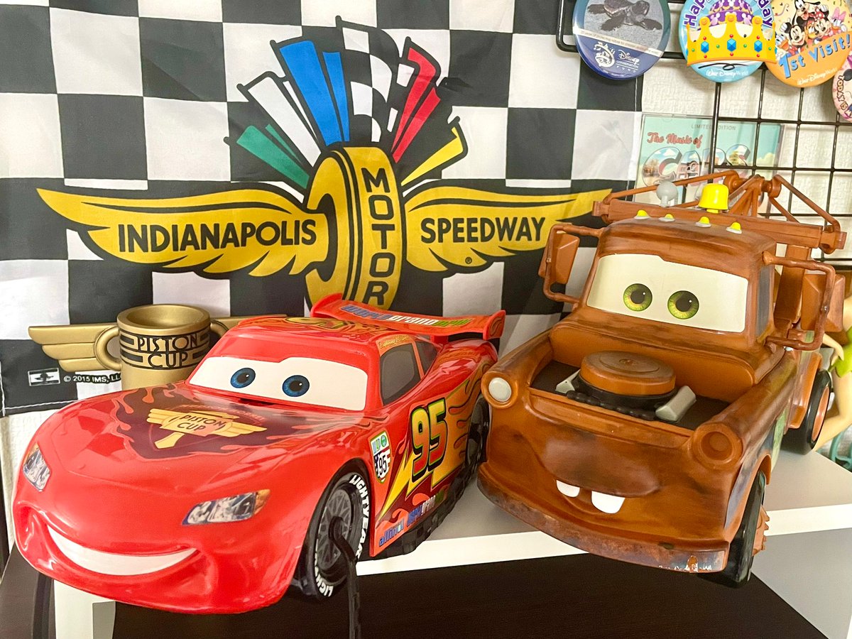 join_in's tweet photo. ディズニーカリフォルニアアドベンチャーで9年前に買ったマックィーン🏎と、今回買ったメーター🚜のポップコーンバケット🍿✨イイ！🥰
#Disneyland🇺🇸
#DCA 
https://t.co/sGgjmP7Vr7 https://t.co/mQhm28VLLB