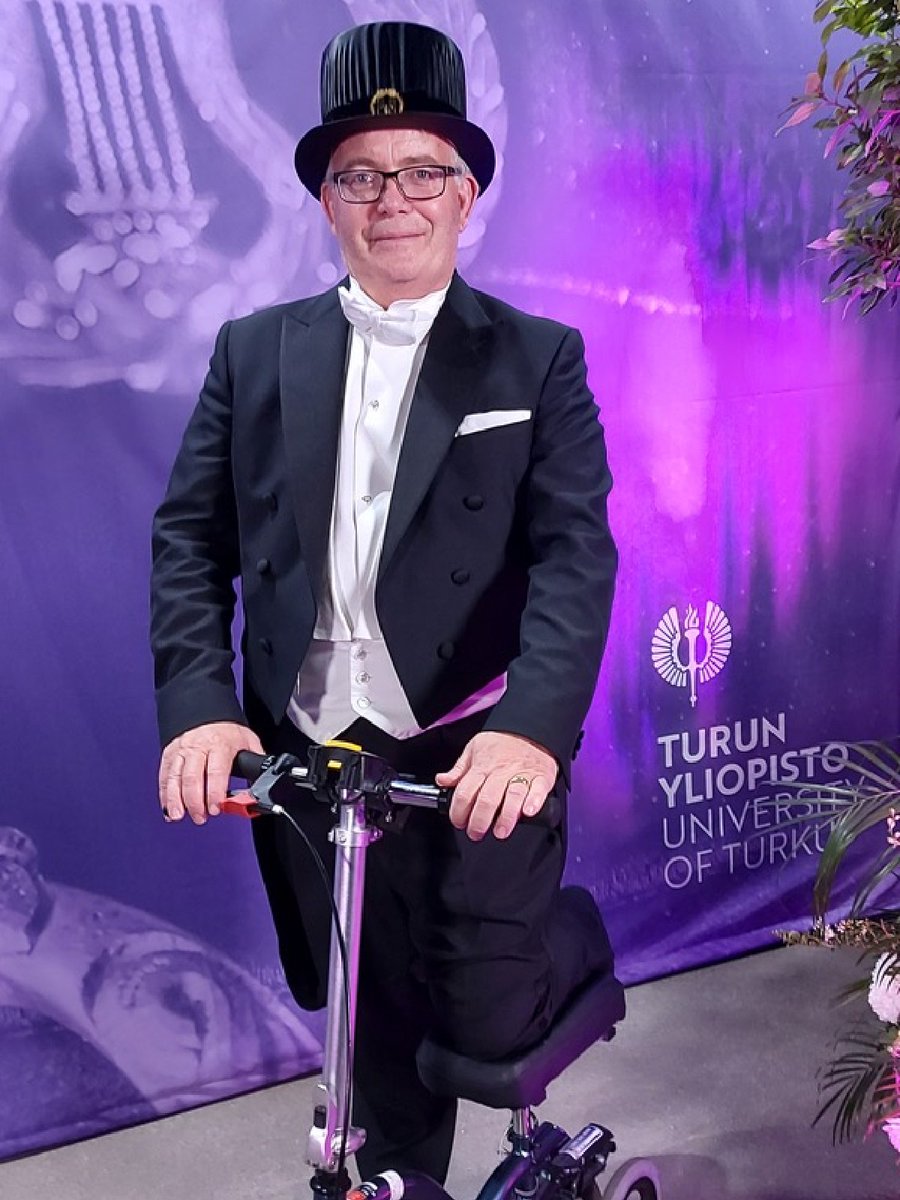waikato's tweet photo. #Congratulations to our Professor Martin Thrupp who was recently conferred as an Honorary #Doctorate by The University of Turku in #Finland. Read more π https://t.co/eLPKoDYj3H
#KoTeTangata #ForThePeople
#WUEducation #AcademicChatter #FinnishEducation @UniTurku https://t.co/afTI0MBxby