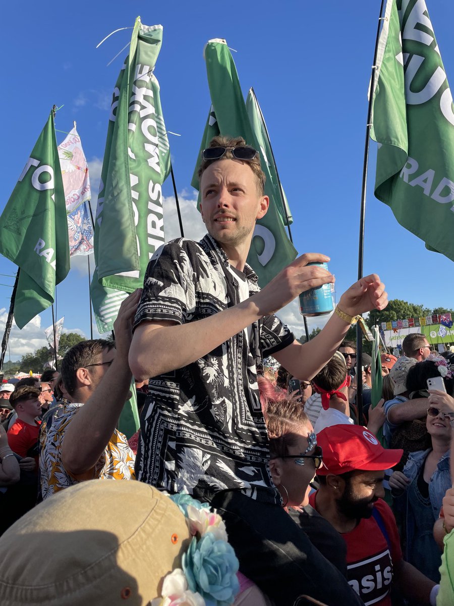 Love it!!! ⁦<a href="/JamesRobinson/">James Robinson</a>⁩ ⁦<a href="/RadioX/">Radio X</a>⁩ ⁦<a href="/ChrisMoyles/">Chris Moyles</a>⁩ ⁦<a href="/Pipskin/">Pippa Taylor Tarrant</a>⁩ #RadioXflags