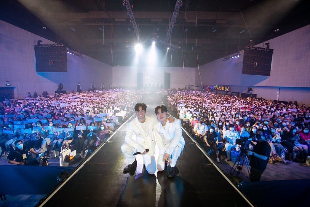 STORY_TayNew's tweet photo. 💙💕
#เตนิว #PolcaTheJourneylive 

IG: mintmag_th https://t.co/27TXfIi4Tk
