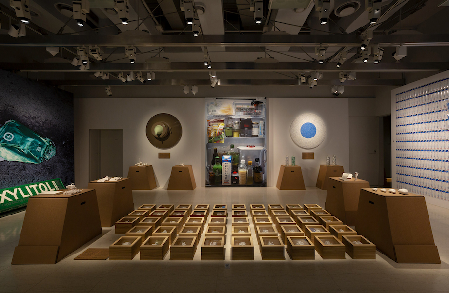 tecture1's tweet photo. [間もなく終了] 佐藤卓TSDO展〈 in LIFE 〉ギンザ・グラフィック・ギャラリーにて6/30まで！ 注.日曜休館
https://t.co/g4clwhdwoY

"デザインは、全てあたりまえの生活の中にある"
会場撮影：藤塚光政

#佐藤卓 #TSDO #ggg #TECTURE https://t.co/9PmVDDtImh