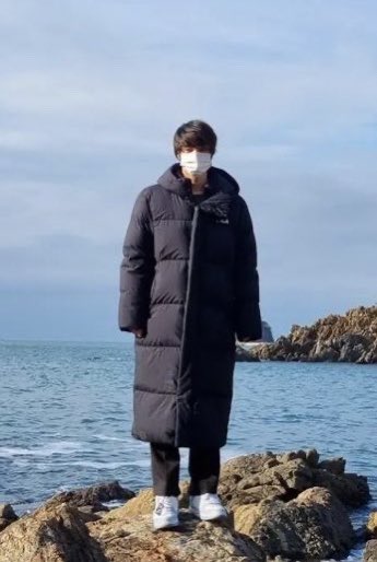 HiThereJin's tweet photo. 계절감 확실한 석지니의 여행 ㅋㅋㅋㅋㅋㅋㅋ

              여름                                        겨울 https://t.co/Y0JGvR1i6W