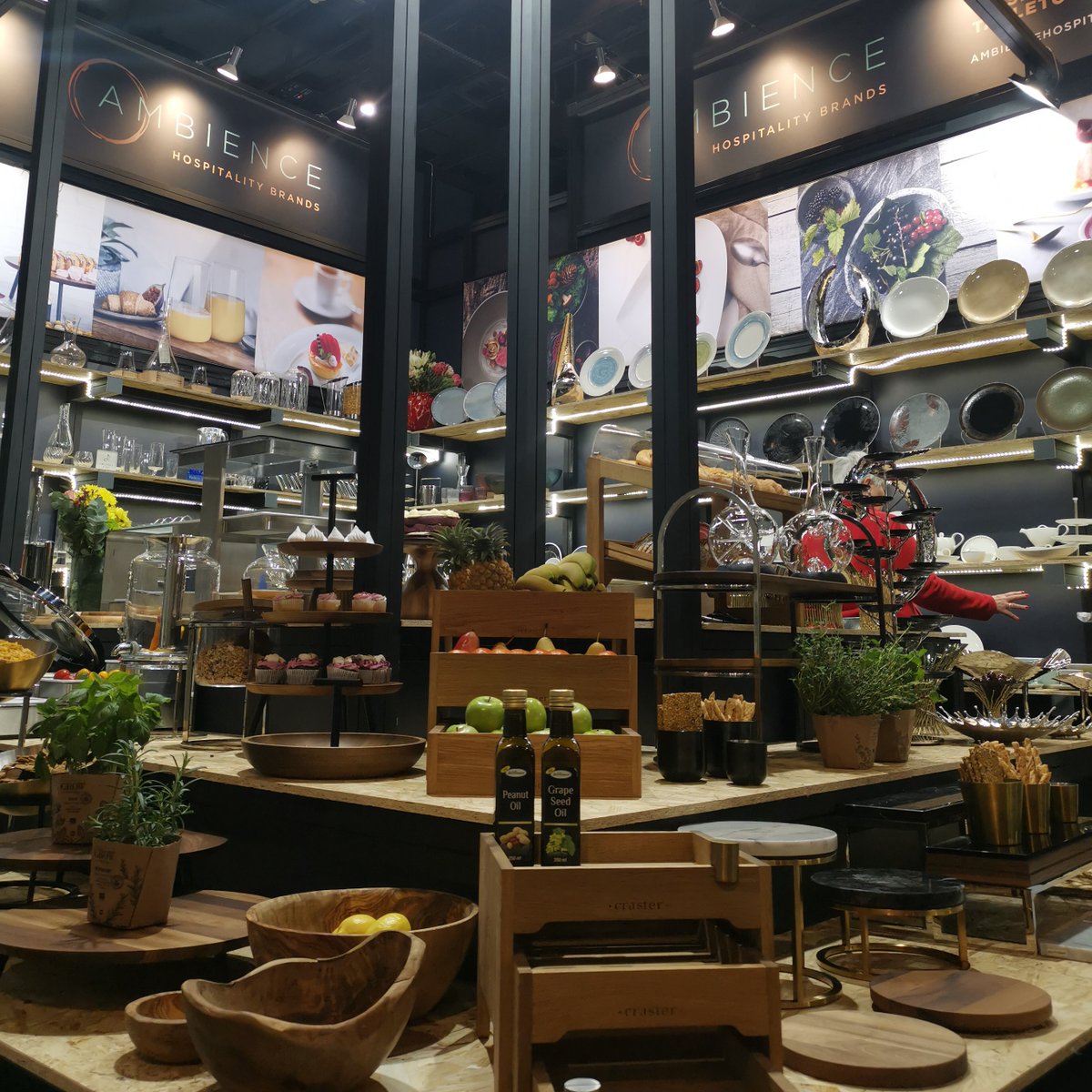 Hostex_'s tweet photo. And... We're open! We're so excited to welcome the industry back. These and many other exhibitors are waiting to show you their products and services. Register now on https://t.co/R6fvx26p3d. Show open from 9h30 to 16h30. See you here!
#hostex2022 #hostex #B2B #expo #hospitality https://t.co/iHWsZDMPcO