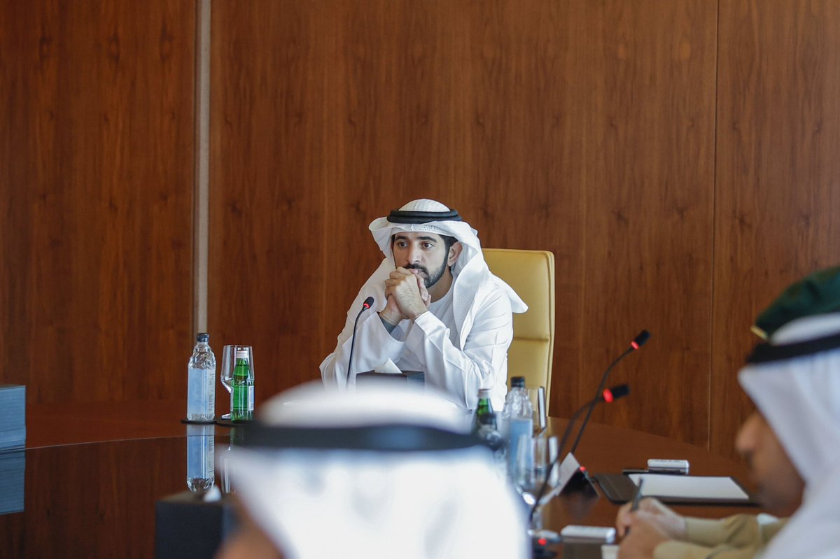 HamdanMohammed's tweet photo. ترأست الاجتماع الأول للجنة العليا للتنمية وشئون المواطنين. أقررنا خلاله زيادة الدعم للفئات الأكثر احتياجاً بنسبة ٥٨٪ لتصل الميزانية ٤٣٨ مليون درهم . و٢٠٪ إلى ٦٧٪ زيادة للمسجلي�� في تنمية المجتمع . وبرنامج للتمكين المالي للأسر. والأولوية لكبار المواطنين والمطلقات والأرامل المعيلات. https://t.co/dS2xniPdpH