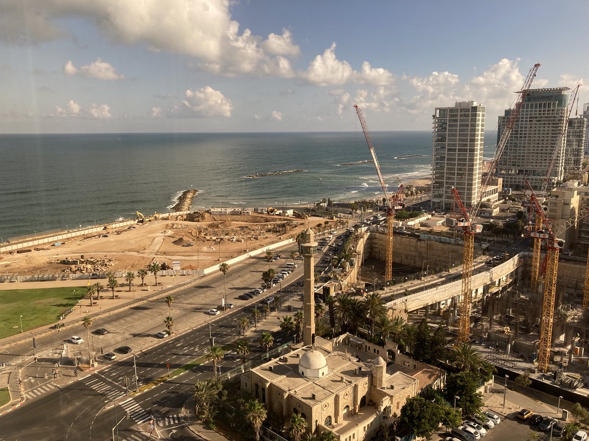 Gemeinsam m. ⁦<a href="/hkhamburg/">Handelskammer Hamburg</a>⁩ ⁦<a href="/pirck_niels/">Niels Pirck</a>⁩ ⁦<a href="/bundesbank/">Deutsche Bundesbank</a>⁩ informieren wir uns mit einer Delegation der Hamburger #Finanzwirtschaft in #TelAviv über das Ökosystem f. Startups &amp; #FinTechs in #Israel &amp; werben für den (Finanz-)Standort Hamburg👍 ⁦@finanzplatz_hh⁩