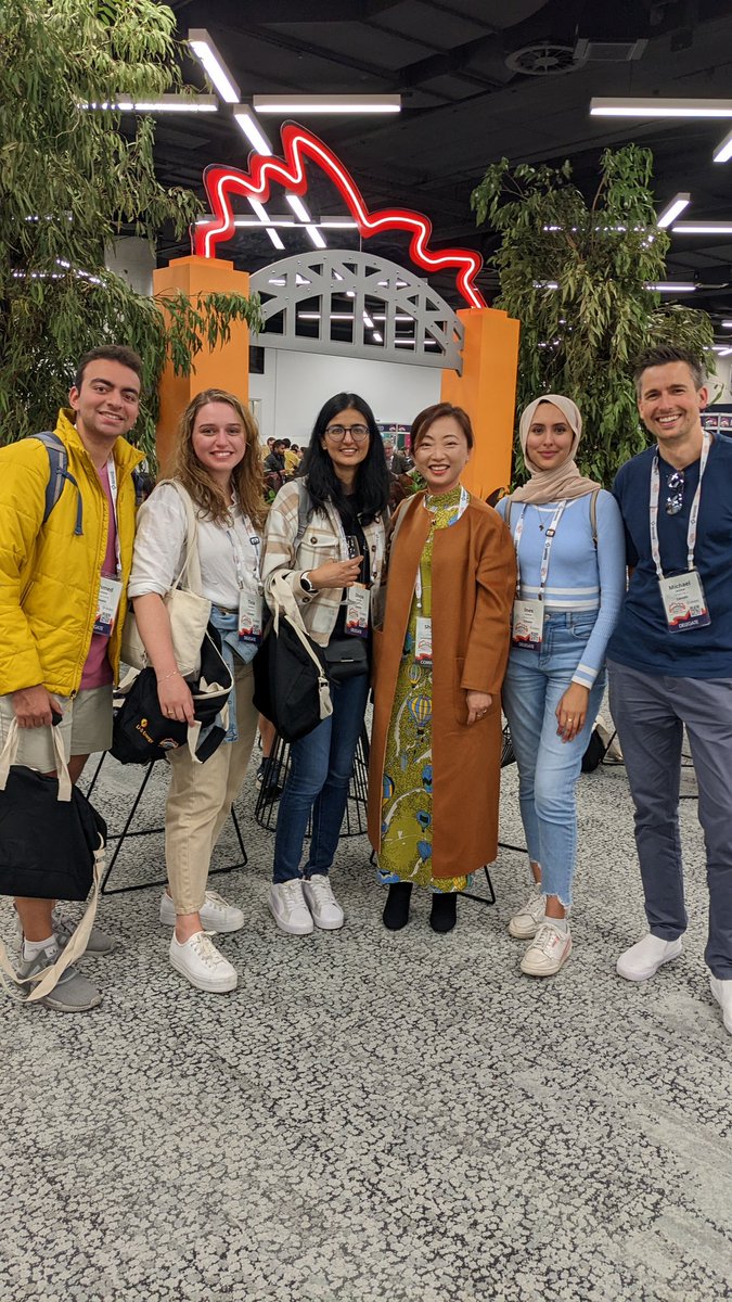 Here with the Dalhousie team ! One of the best :) <a href="/DalhousieU/">Dalhousie University</a> 
#IMLB2022 
Thanks Betar <a href="/GallantGroupMIT/">Gallant Research Group</a>  for taking the photo for us!!!