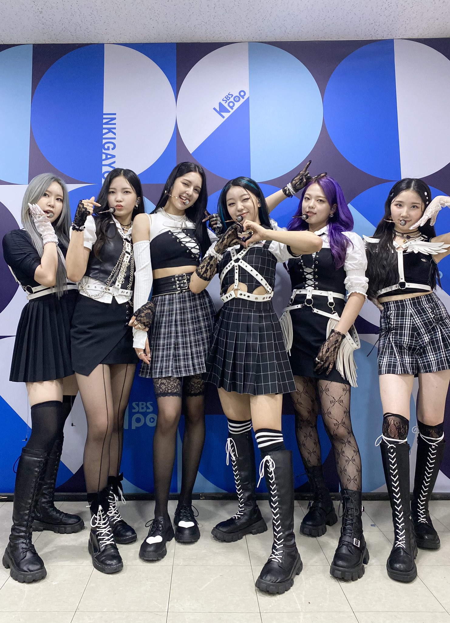 FWKh_v-VEAEw9KX?format=jpg&name=large