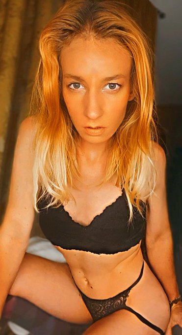 Stop shrinking to fit in places you have outgrown https://t.co/jBU14Xw6mN<a href="/tag/newprofilepic"class="tags"><span>#newprofilepic</span></a>