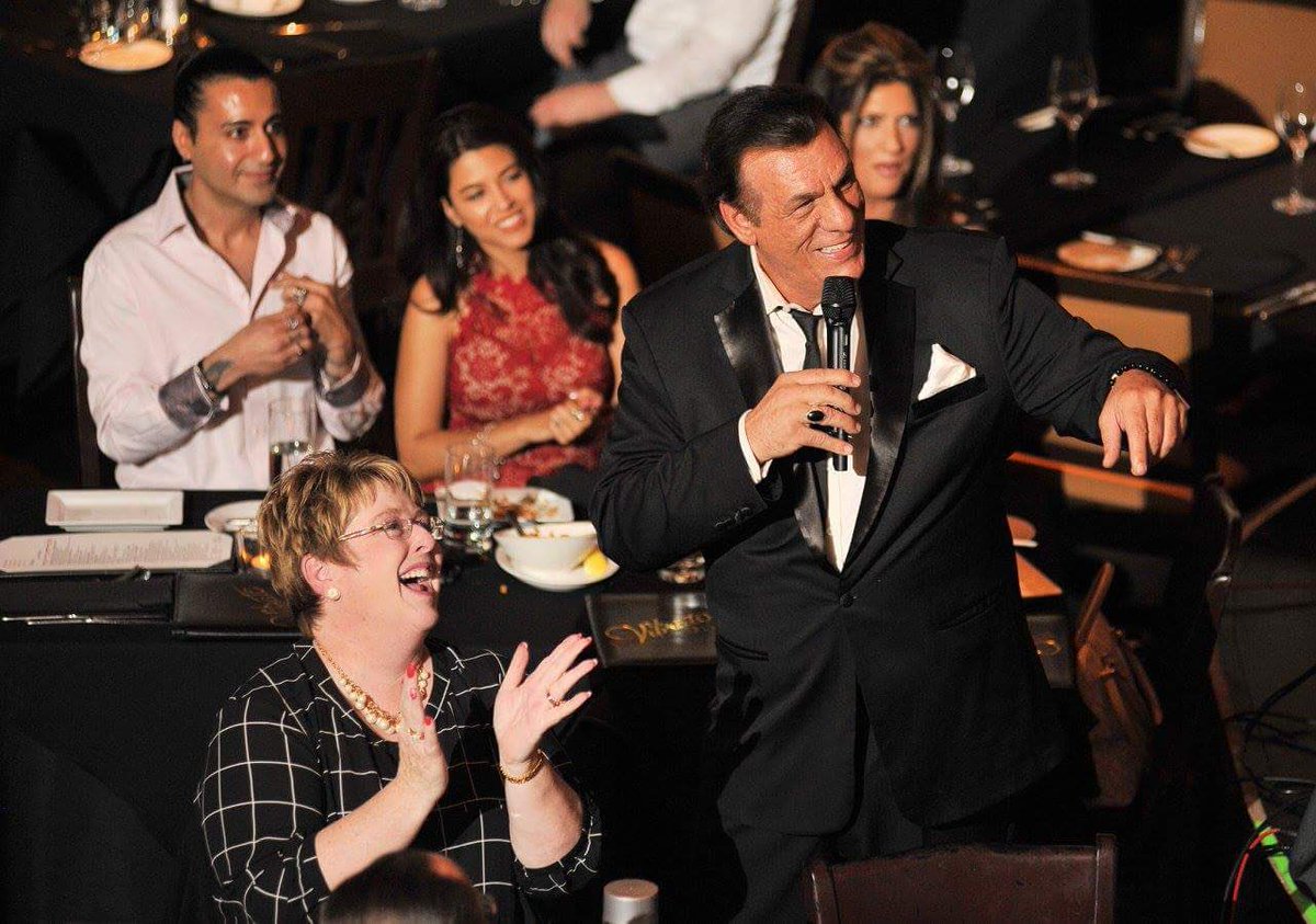SusanMThom's tweet photo. some things never go out of styleโฆ they age just like fine wine๐ท
๐wishing our dear pal @RobertJohnDavi #HappyBirthday๐๐ฅฐ
#Goonies
#GooniesNeverSayDie
#DieHard #BigJohnson
#LicenseToKill
#FranzSanchez
#DaviSingsSinatra
@Dan57Thom https://t.co/3pPTGk3Ce9