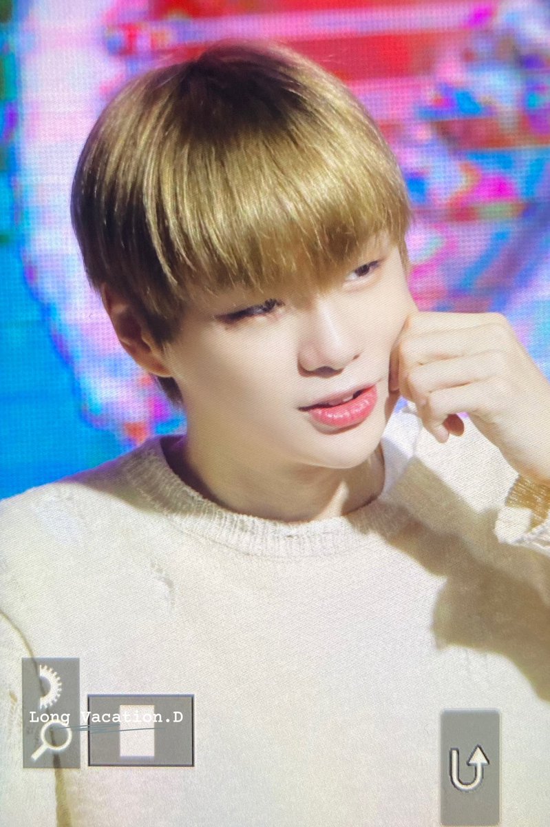 kangmeowcat's tweet photo. 🐱🤏🏻
#강다니엘 #KANGDANIEL https://t.co/MswNvJfIpD