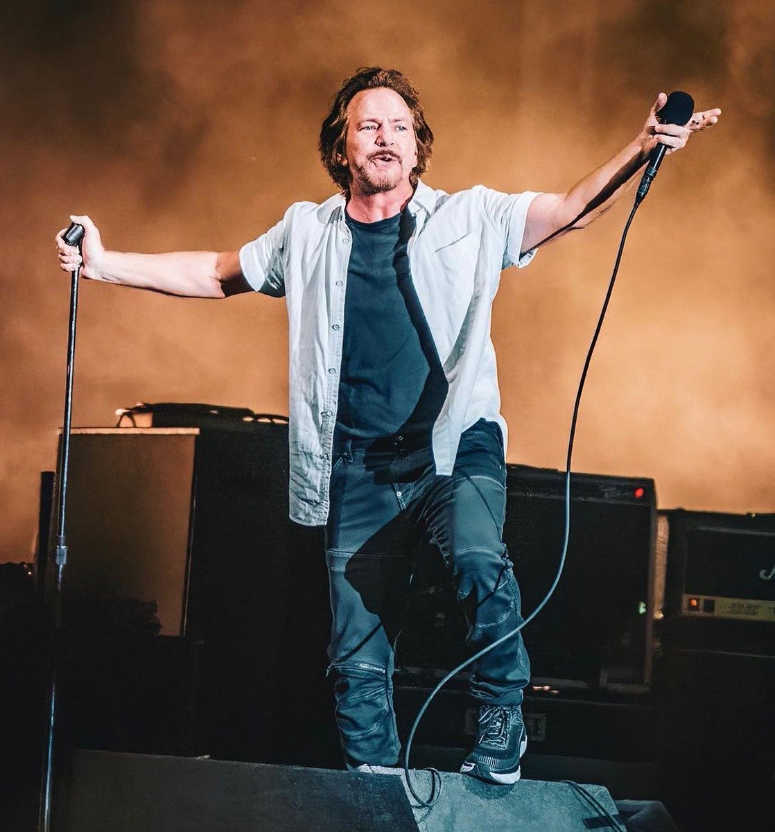 PearlJamHolland's tweet photo. Pearl Jam in Imola!🇮🇹 
#pearljam
📸: Mathias Marchioni https://t.co/Y91mS3gBiK