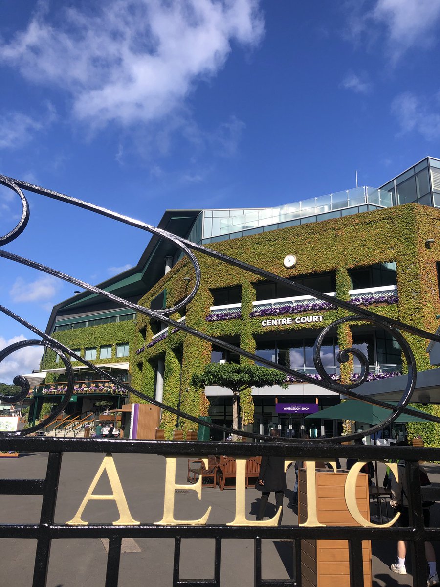 fluetticke's tweet photo. Wimbledon. Turniertag -1. #dpareporter https://t.co/CmRgZ2b6hp