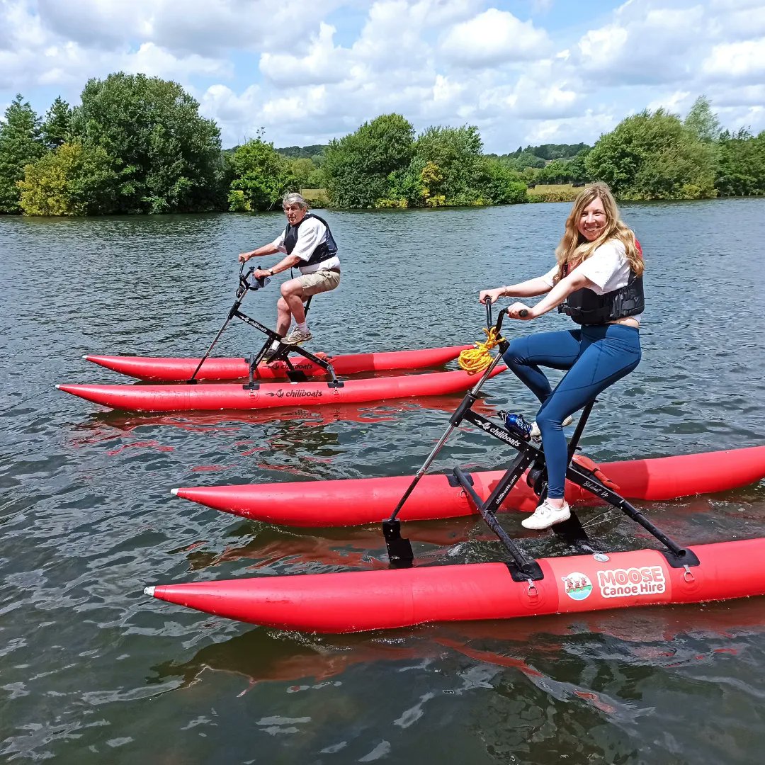 Lovely busy day on the river.🎉
Great to see so many canoes out today.A perfect option if you have children, they can sit in the middle and paddle along too 🛶
📷 25 June 2022 
#boatinglife #boatrentalthames #marlow #bisham #waterbikes #watersports #riverthames  #supportlocal