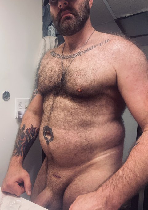 Fat and happy. 🤭😊😈😘 https://t.co/odh29UGwtK