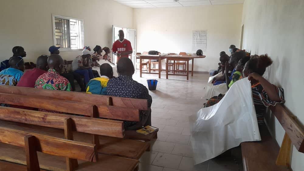 Boubacazed's tweet photo. 𝖱é𝗎𝗇𝗂𝗈𝗇 𝖽𝖾 𝗉𝖺𝗋𝗍𝖺𝗀𝖾 𝖽’𝗂𝖽é𝖾𝗌 𝖾𝗇𝗍𝗋𝖾 𝗅𝖾𝗌 𝖿𝖺𝖼𝗂𝗅𝗂𝗍𝖺𝗍𝖾𝗎𝗋𝗌 𝖽𝖾 𝗅𝖺 𝗓𝗈𝗇𝖾 𝖽𝖾 𝖡𝗈𝗐é 𝗉𝗋é𝖿𝖾𝖼𝗍𝗎𝗋𝖾 𝖽𝖾 𝖸𝗈𝗆𝗈𝗎 𝖽𝖺𝗇𝗌 𝗅𝖾 𝖼𝖺𝖽𝗋𝖾 𝖽𝗎 𝗉𝗋𝗈𝗃𝖾𝗍 PSME
Un partenariat entre Tinkisso, DIFAEM et Pain pour le monde . https://t.co/QOabO5XLMY