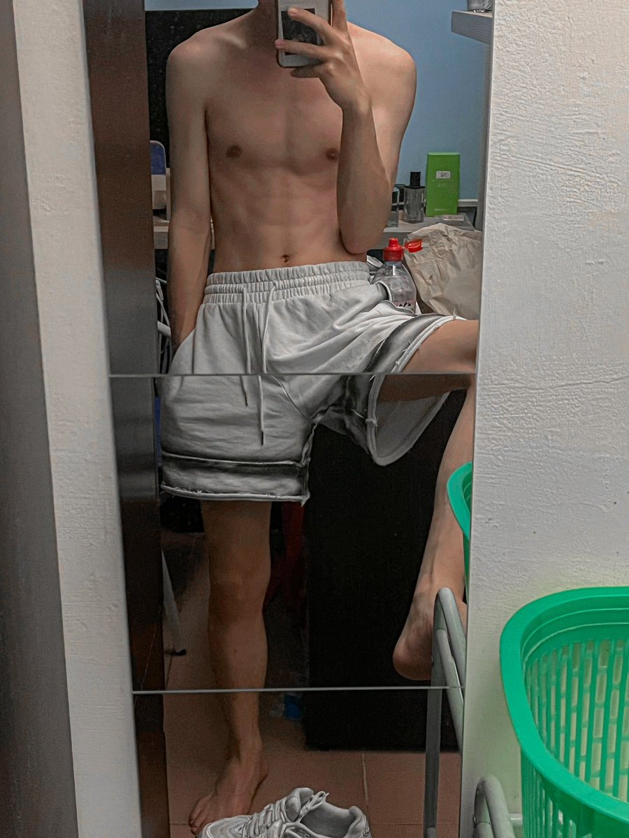 體育生？

instagram.com/xiao.415/?hl=z…