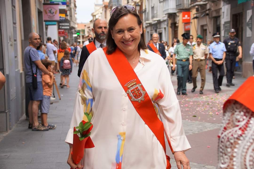CsHuescaProv's tweet photo. 🍊 Nuestra portavoz en el @AytoJaca, @MatildeCampo5, ha participado este fin de semana en los actos programados con motivo de las fiestas patronales en honor a Santa Orosia y San Pedro en esta localidad. https://t.co/z6KnMHSYTP