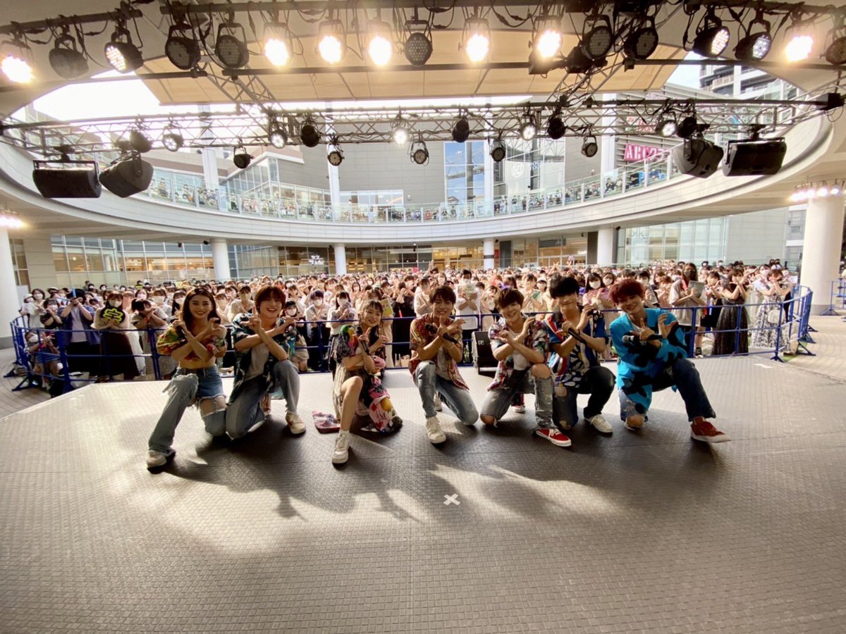 KAKERU_0809's tweet photo. 『GENIC Live Circuit 2022』
大阪ありがとうございました‼️😌✨

今日は一日中晴れてて暑かったね🥵

暑い中みんなありがとうね🙏

初のあべのキューズモール楽しかった😆
またお会いしましょう〜🥰

次は仙台7/2(日)
是非〜〜☺️

#GENIC_LC2022 https://t.co/LE2G4ybz04