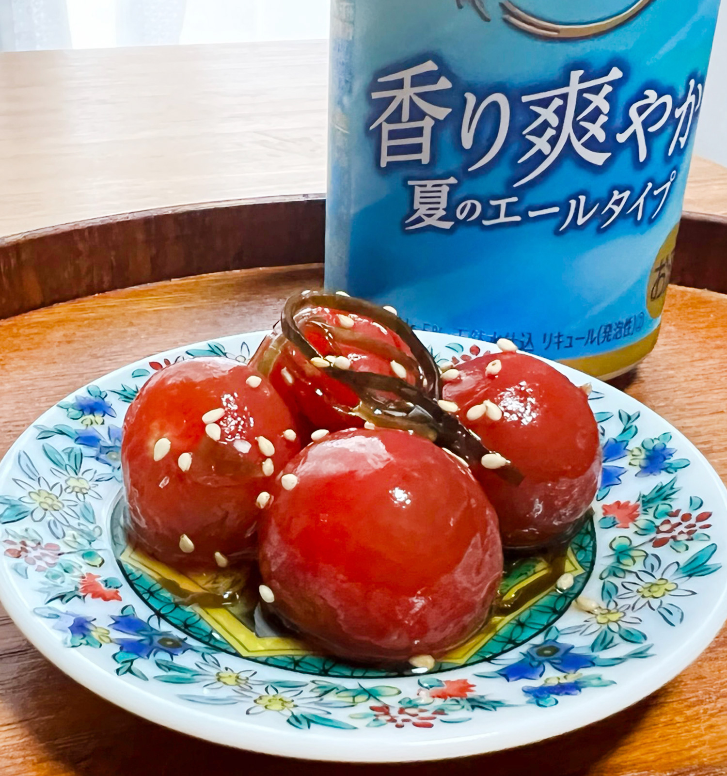 せんべろnet 暑い さっぱりつまみで飲みたいと作った ミニトマトの塩昆布漬け ミニトマトを湯むき ヘタ取りフォークで穴あけ 熱湯がけ30秒 流水でひやし皮むき 袋にトマト 塩昆布ひとつまみ 白だし 塩少々を入れ軽くコロコロして冷蔵庫で約1