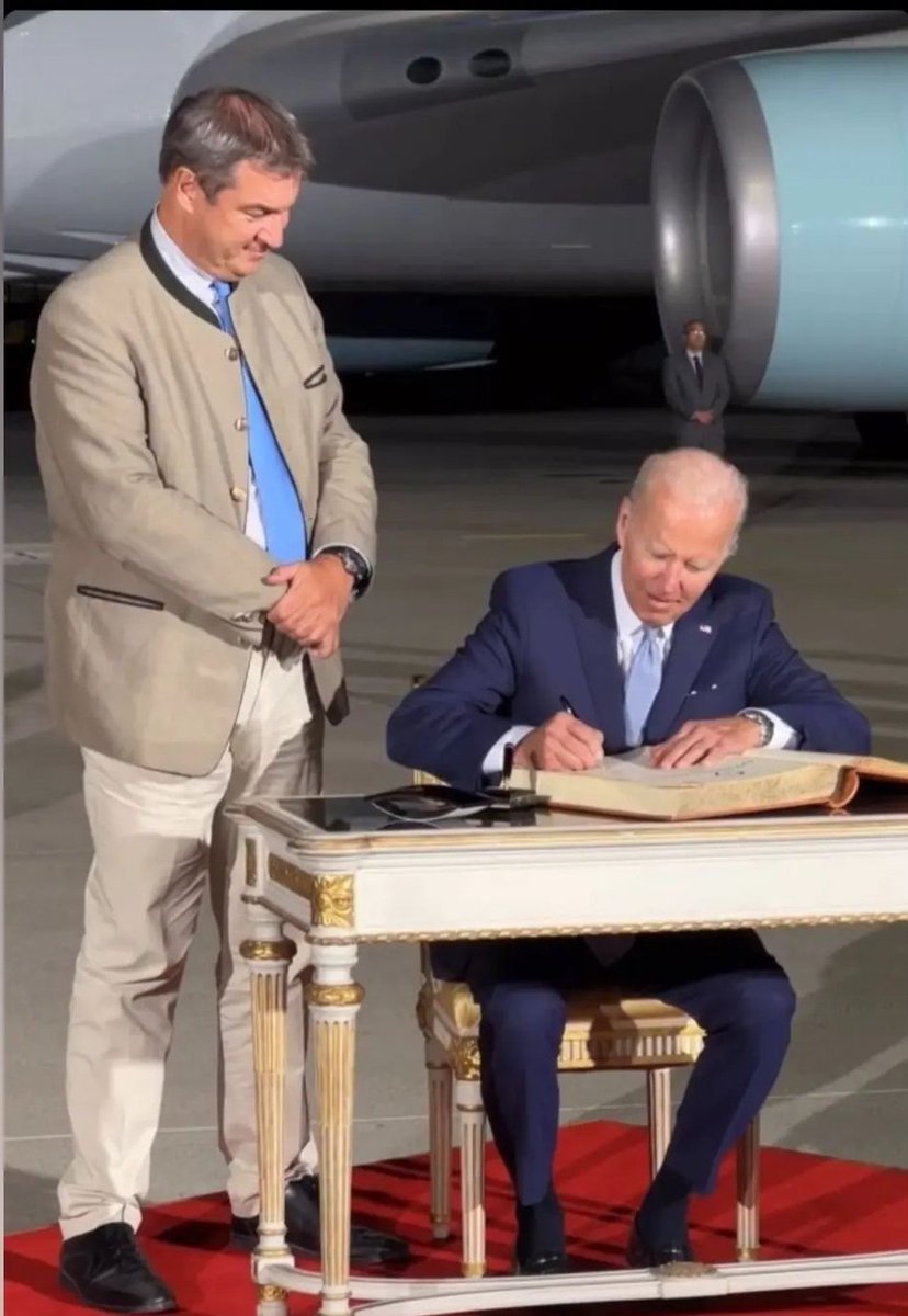 BREAKING: Bavarian President Markus Söder asks US President Joe Biden to review and sign a 12000-page mobile phone contract upon arrival in Germany