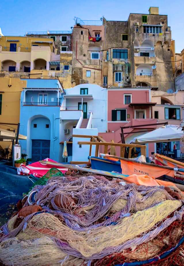 Se ti vuoi innamorare, vieni a Procida 💙