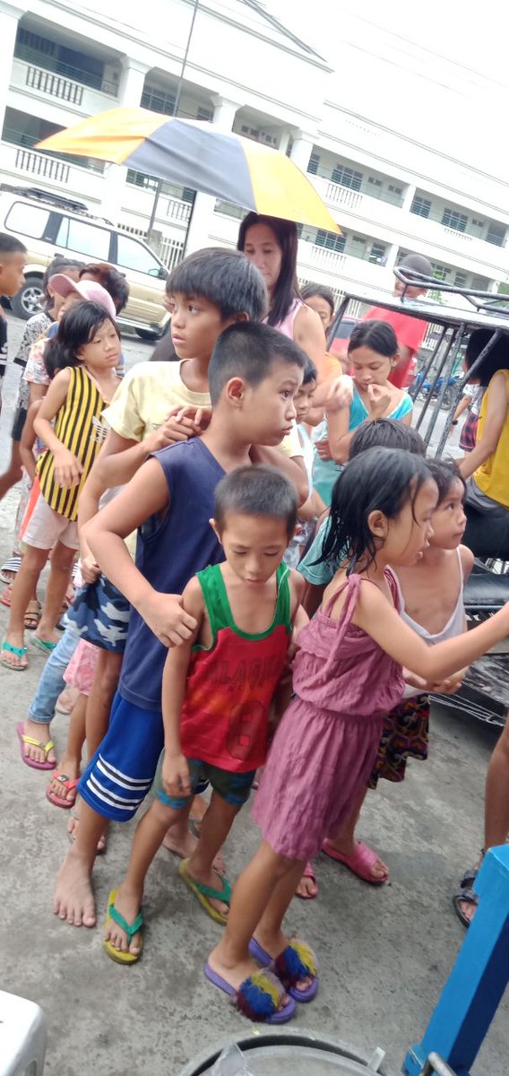 Dianah143's tweet photo. 06/26/2022
Title : 'Bring out a child Smile "
-I was hungry and and you give me- Something to eat ..
Matthew 25:35 ( NIV)
To all partners and friends, and Sponsor thank you so much π
@KingsmanxToadz
God bless you π..
#NFTs
#NFTartist #NFTartwork #NFTCommmunity #ToadzProject https://t.co/ICJ3H6dPm9
