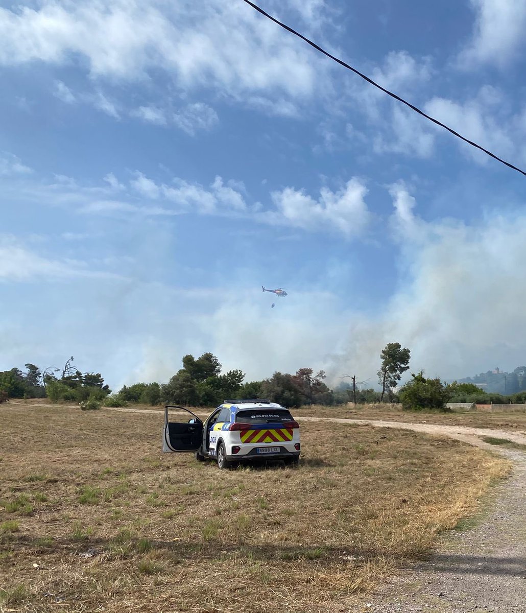 Policia Local Vilanova i la Geltrú ◼ ◼ ◼ ◼ tweet media