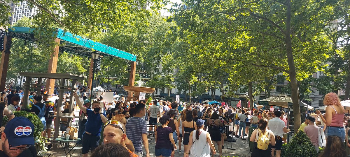 #SundayMorning #PrideMonth 
Don't let the media like <a href="/NBCNews/">NBC News</a> tell you #Pride2022 march is the 1st since pandemic. They're lying. This was last years #Pride Parade. It was amazing. People marching as far as the eye could see. Pride never stops.
Happy #PrideMarch2022