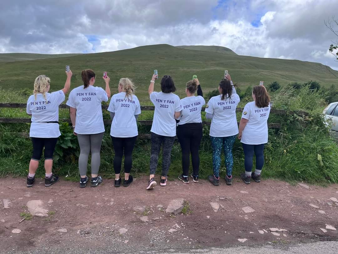 JPSSportsWork's tweet image. Well done to Kelly and the team, for making it to the top of Pen Y Fan today, all in the name of raising funds for Bella and the Schermuly Family 💪🚶‍♀️

T-shirts sponsored by @TrojanFitness
@mattyhudd83, and printed by us.

gofundme.com/f/making-memor…