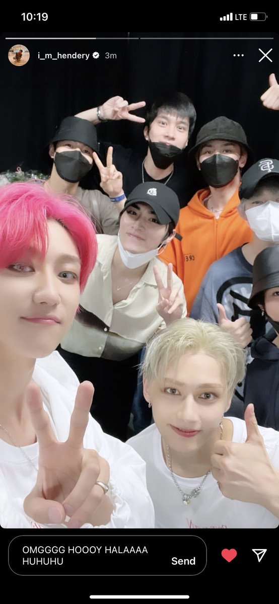 PUTANGINAAAAAA WAVYYY CHINA LINE W/ SVT?? I CAN DIEEE 😭😭😭😭😭😭😭😭😭