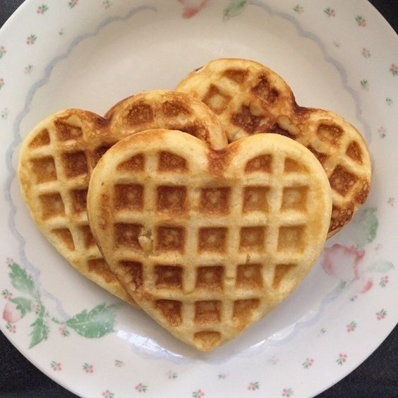daily_dolce's tweet photo. Heart shaped waffles https://t.co/DviSPUm7ZC