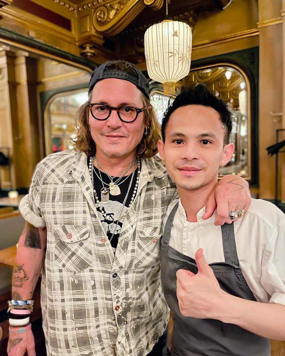 New photo of #JohnnyDepp w/ Johny_Akira at Berns Asiatiska in Stockholm, Sweden yesterday ☺️👍🏼 (Credits To Johny_Akira’s IG) 

#JusticeForJohnnyDepp
#NeverFearTruth
#JOHNNYDEPPWINS