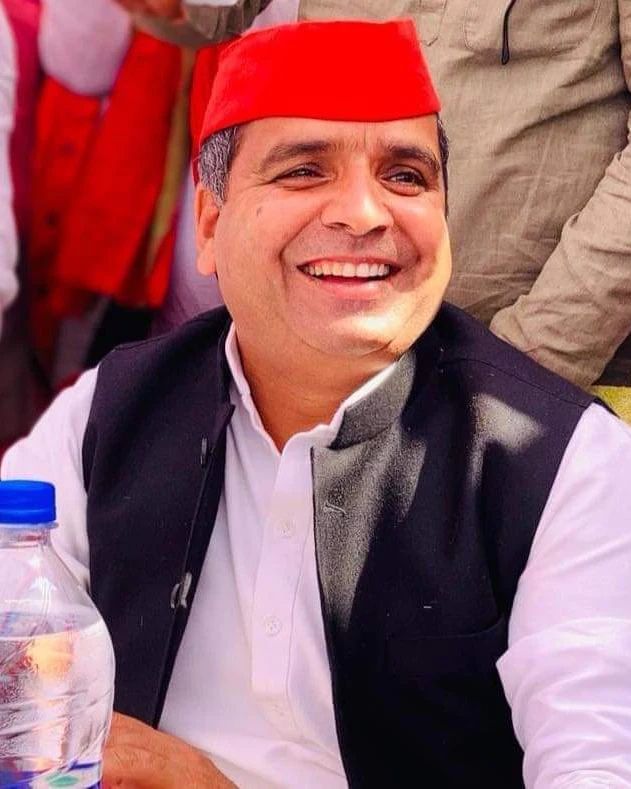 iamdeepakyd's tweet photo. माननीय धर्मेंद्र यादव जी आप बहोत अच्छा लड़े जनता का प्यार तो मिला लेकिन शायद
 कमी अपनों मे रह गई 🙏😔😔🙏

पुनः वापसी होंगी https://t.co/zdqGabbHBB https://t.co/Z3uzK2jmN2