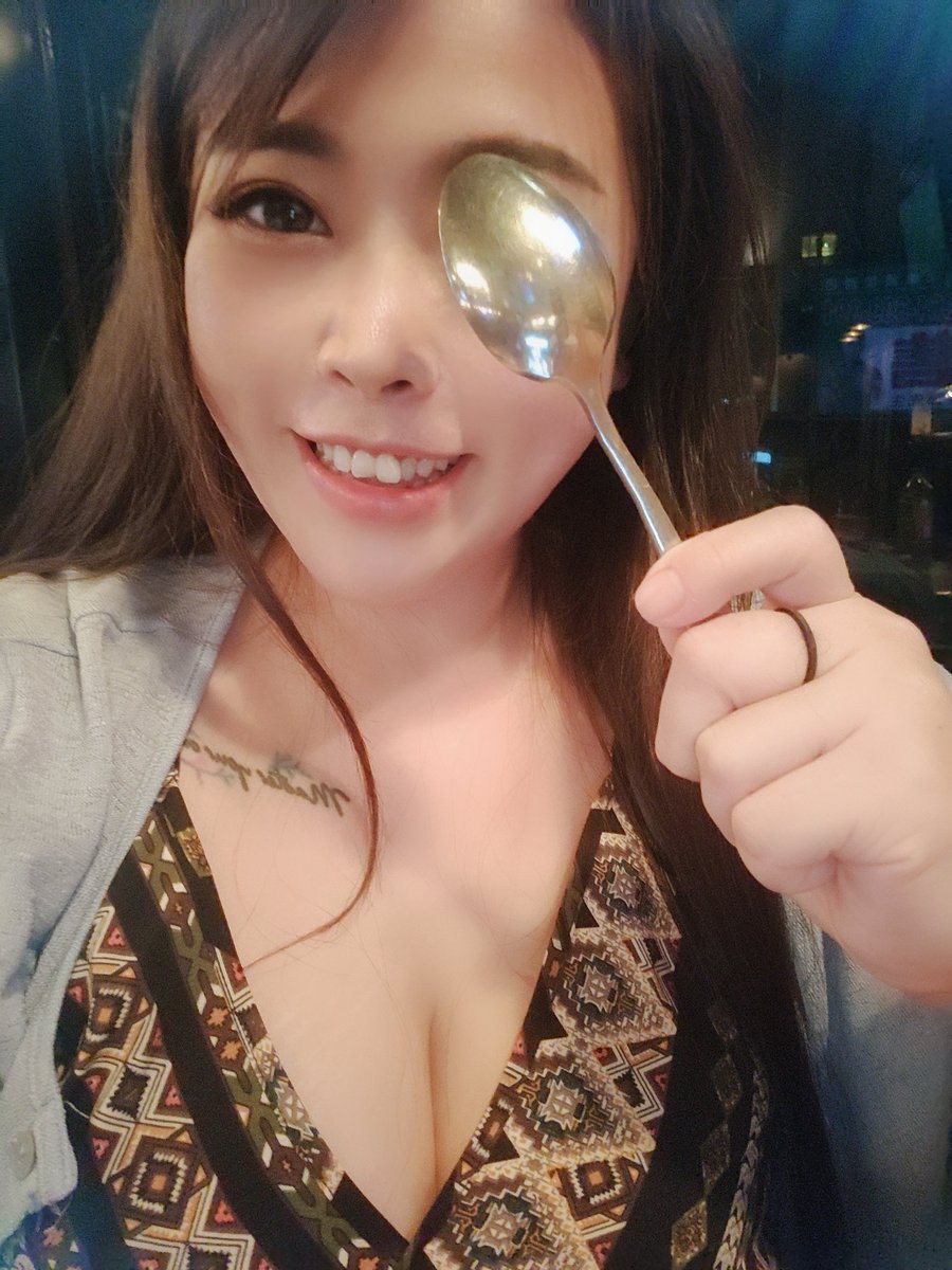 終於忙完了，可以坐下來好好吃飯感覺真好😌 https://t.co/ezQ9DaRbzu