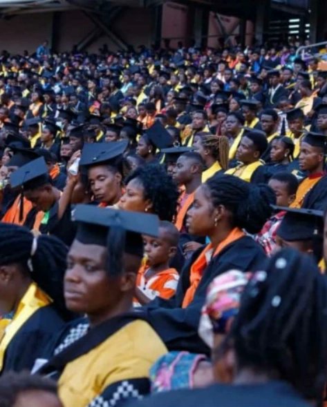 soundcodeexpert's tweet photo. A meeting with Pastor Chris?

A thousand times no!

This is The Foundation School Graduation in Christ Embassy Ghana.

When they said the churches Will no longer meet together, they didn't Factor Pastor Chris Generation.

No Man forbidden us! 

#pastorchrisgeneration https://t.co/7GkZTz87qq