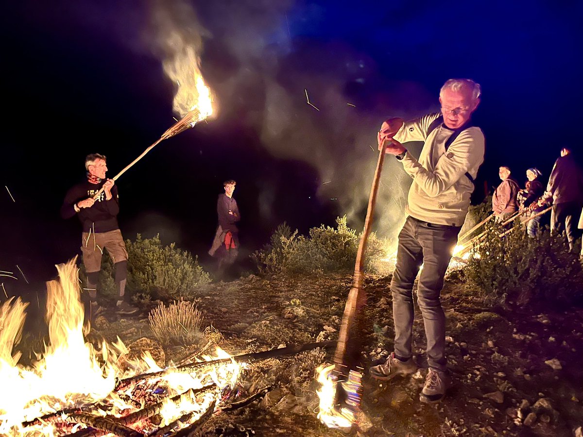 Thanks Un noche mágica más y exclusiva de la que disfrutaron nuestros viajeros del Bonansa Country Hotel. Experiencia única los Pirineos #fallas #Pyrenees #hotelconencanto