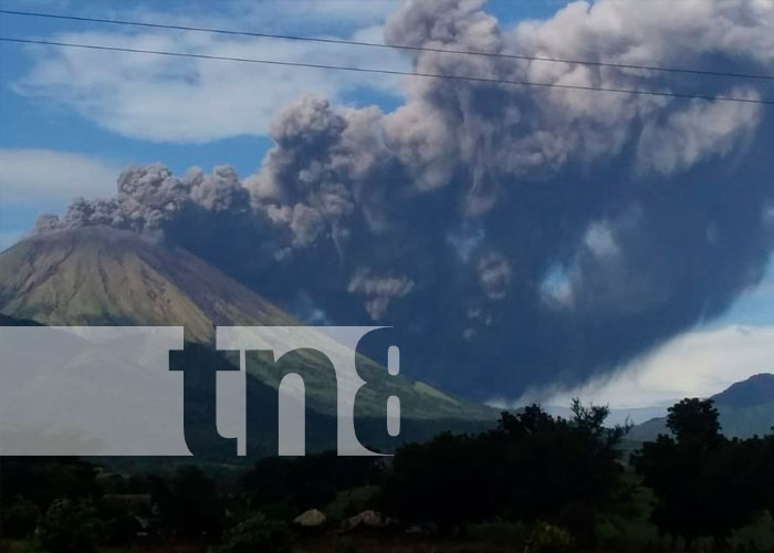 canaltn8's tweet photo. #AHORA #Nicaragua | Hace unos momentos el Volcán San Cristobal en su proceso de gasificación realizó una exposición en la que hubo emanaciones de ceniza.

Así mismo, autoridades mantienen permanentemente vigilancia al coloso más grande de Nicaragua . https://t.co/R4OB3IkqJA