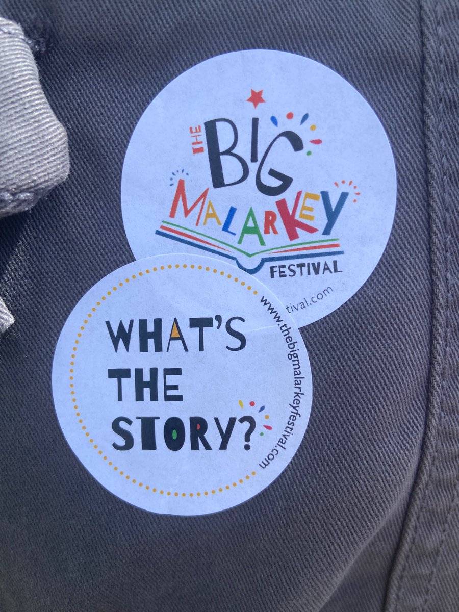 CentreSullivan's tweet photo. I spied some authors @hull_libraries The Big Malarkey Festival from
@ReadforGoodUK
book donations……
@Bethanywwriter and
@peterbently
lovely to meet the authors that write our amazing books that the patients love to read
@HullHospitals #goodtoread #HullCares https://t.co/Me72tN0W98