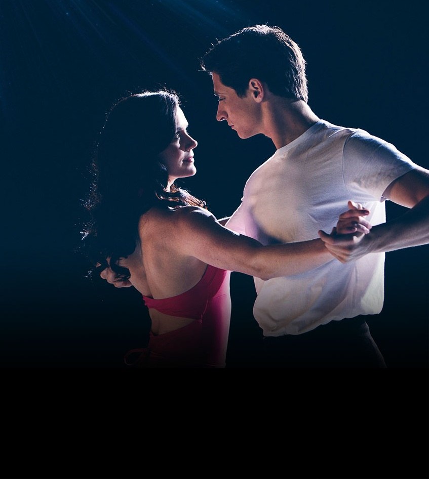 joycechien1994's tweet photo. I love the way @tessavirtue looks at @ScottMoir back in their careers. #thoselooks #TessaVirtue #scottmoir https://t.co/NE8VErXsgF