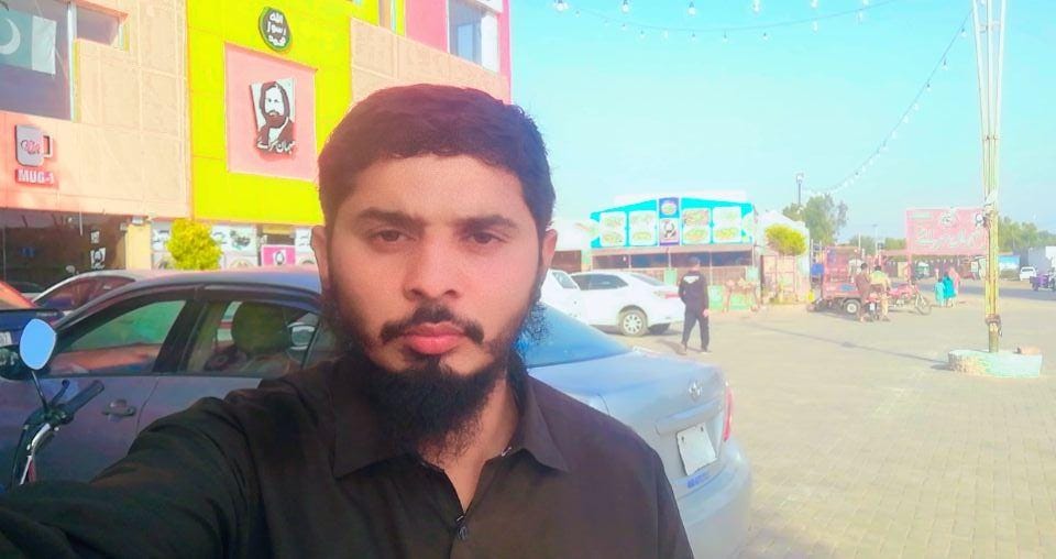 tauseef_sipra's tweet photo. حیــــــاتِ خضر کہنے کو بڑی شے ہـے، مگر حسرتؔ،،،
اُنہیں جینے کا کیا حق ہے جنہیں مرنا نہیں آیا،،،
#lifestories
#tauseefNawazSipra
#2k22 https://t.co/CNogpUMHnH