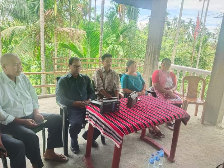 DrNumal's tweet photo. Listened PM Maan Ki Baat at 106 PS Thongnok Bey president Dakiram Terang, Mondal president Lokhiram Rongpi, MAC Kadom Terangpi and several government Schemes benifeseries today. https://t.co/lYBs7xRXJH